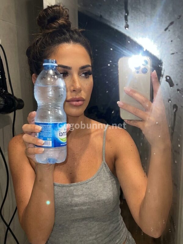 רקדנית ישראלית • מופע חשפנות במרכז • תמונות אמיתיות • אופיר • אלופה מקומית